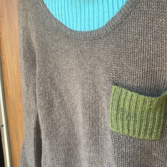 COPY - Smyth Cashmere Sweater - Picture 2 of 4